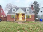 Primary Photo - 3 bedrooms 1 bathrooms house for rent