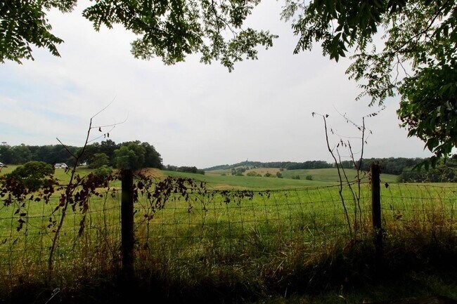 Building Photo - 3966 Port Republic Rd