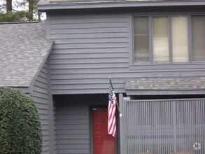Building Photo - 1502 Sherbrooke Cir