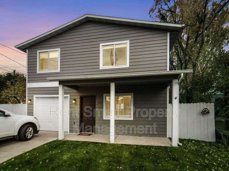 Primary Photo - 2103 S 13th Street W