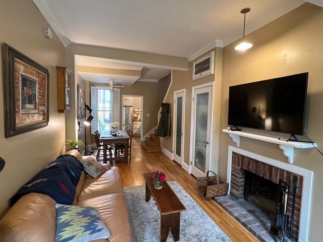 Living Rm - 1255 F St NE