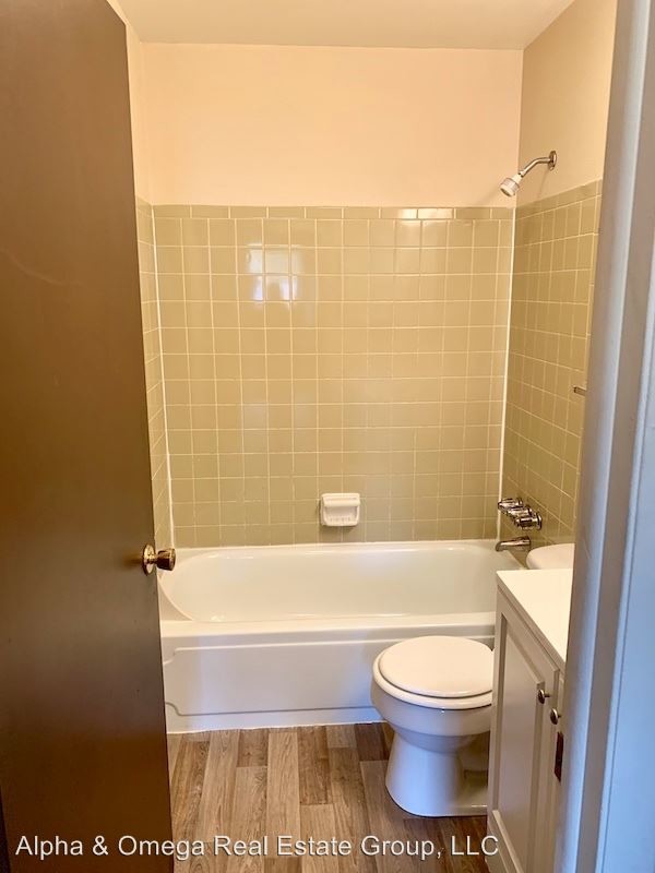 Lowes Mansfield Ohio Eclectic Bathroom And 3x6 Subway Tile Bathroom Cabinet Ceramic Tile Floor Dark Grout Industrial Cabinet Small Sink Subway Tiles Tile Wainscoting Towel Cabinet Vintage Cabinet Wallpaper White Countertop