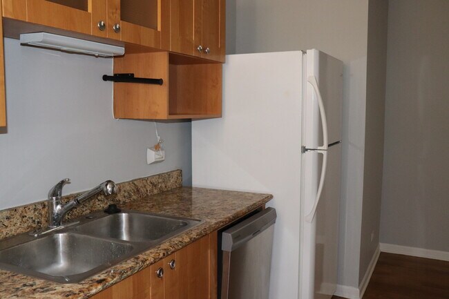Foto del edificio - 6312 N Richmond St