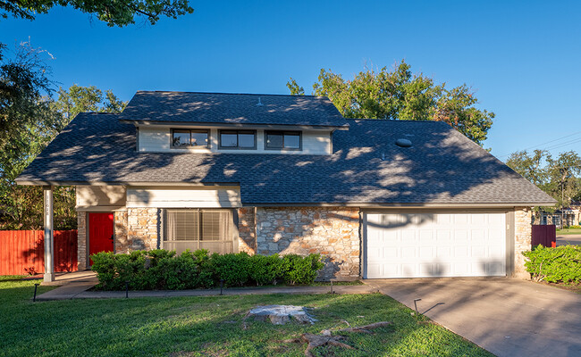 Building Photo - 11618 Sherwood