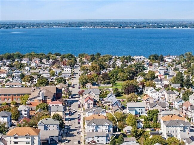 Foto del edificio - 576 Slade St