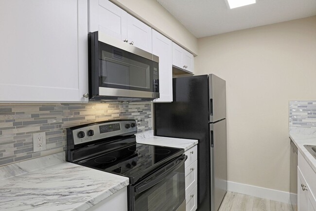 Photo - Mystic Gardens 5303-310 Apartment