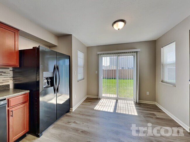 Foto del edificio - 561 Grassy Bend Dr