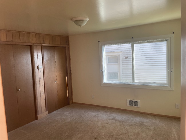 Building Photo - 2202 Rucker Ave