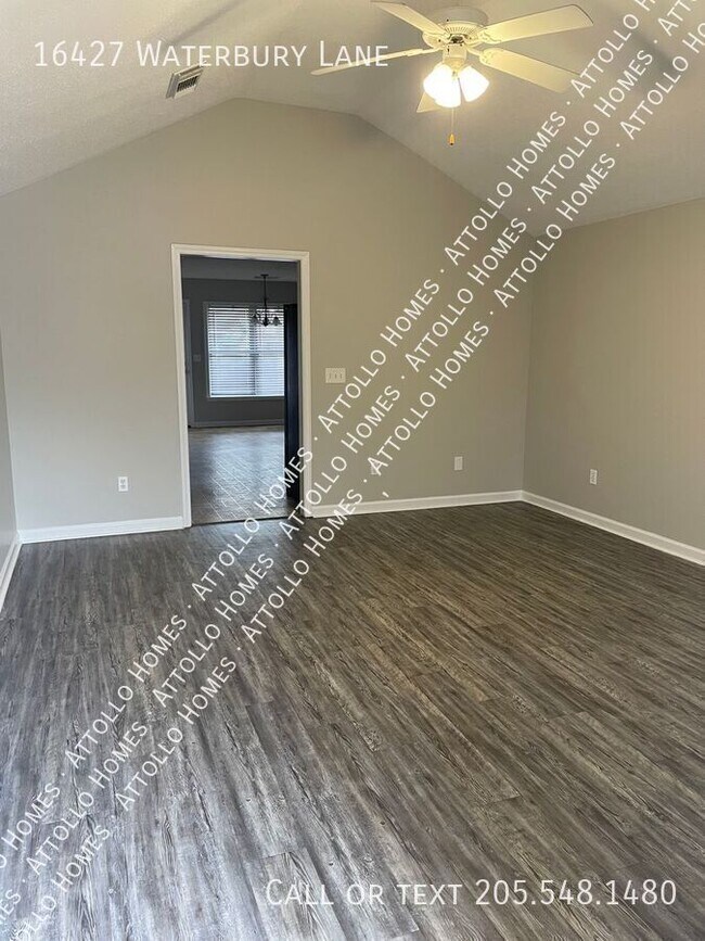Foto del edificio - 16427 Waterbury Ln