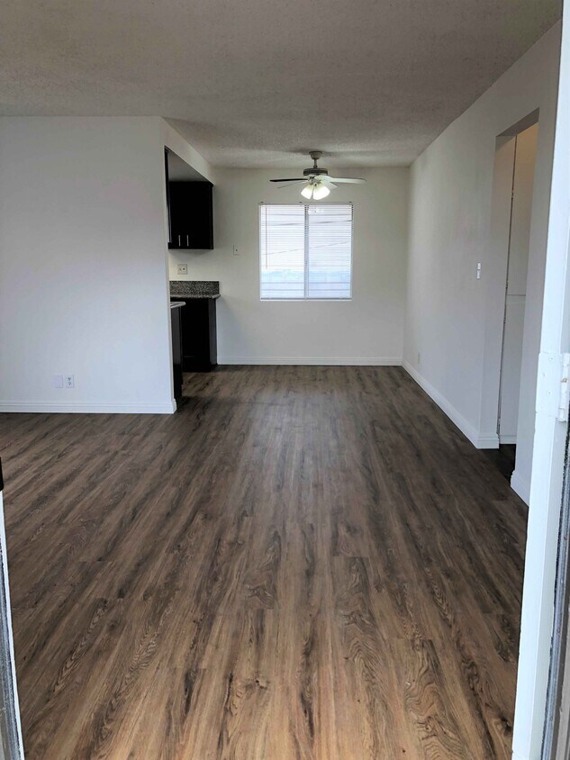 Primary Photo - 1114 W Garvey Ave