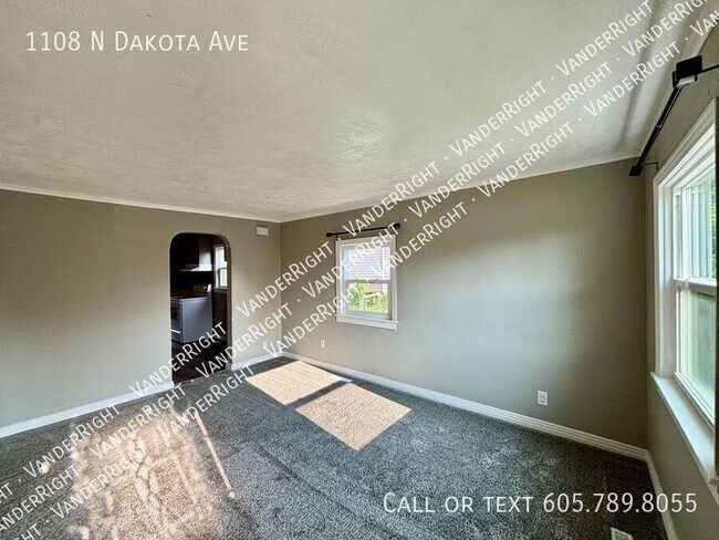 Foto del edificio - 1108 N Dakota Ave