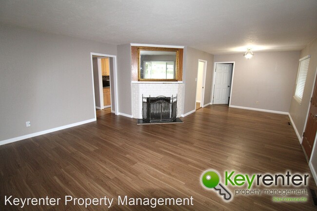 Building Photo - 6 br, 2 bath House - 3429 Braeburn St.