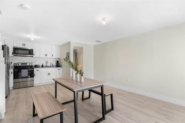 Foto del edificio - 601 SW 17th St