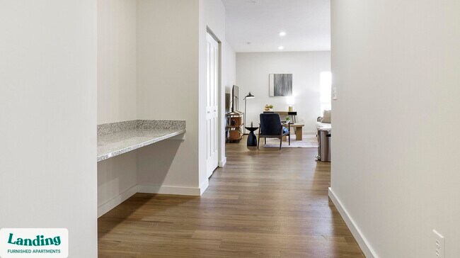 Foto del edificio - 9906 Runway Dr