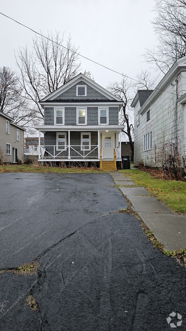 Driveway and Front - 191 W 3rd St