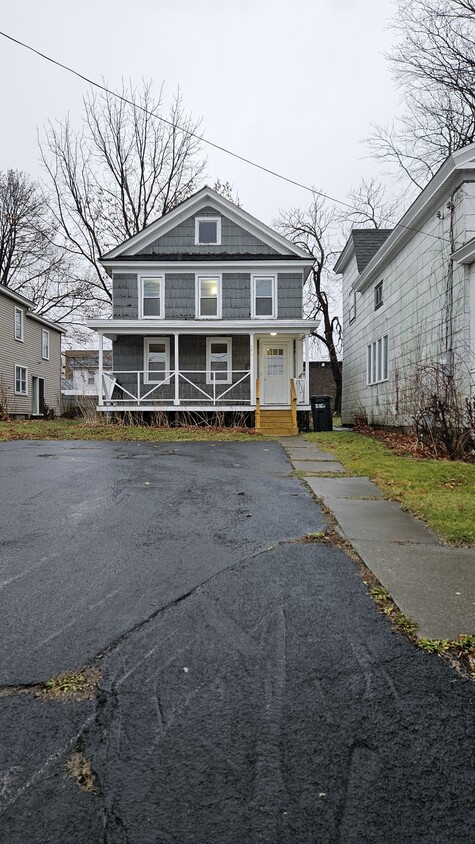 Driveway and Front - 191 W 3rd St