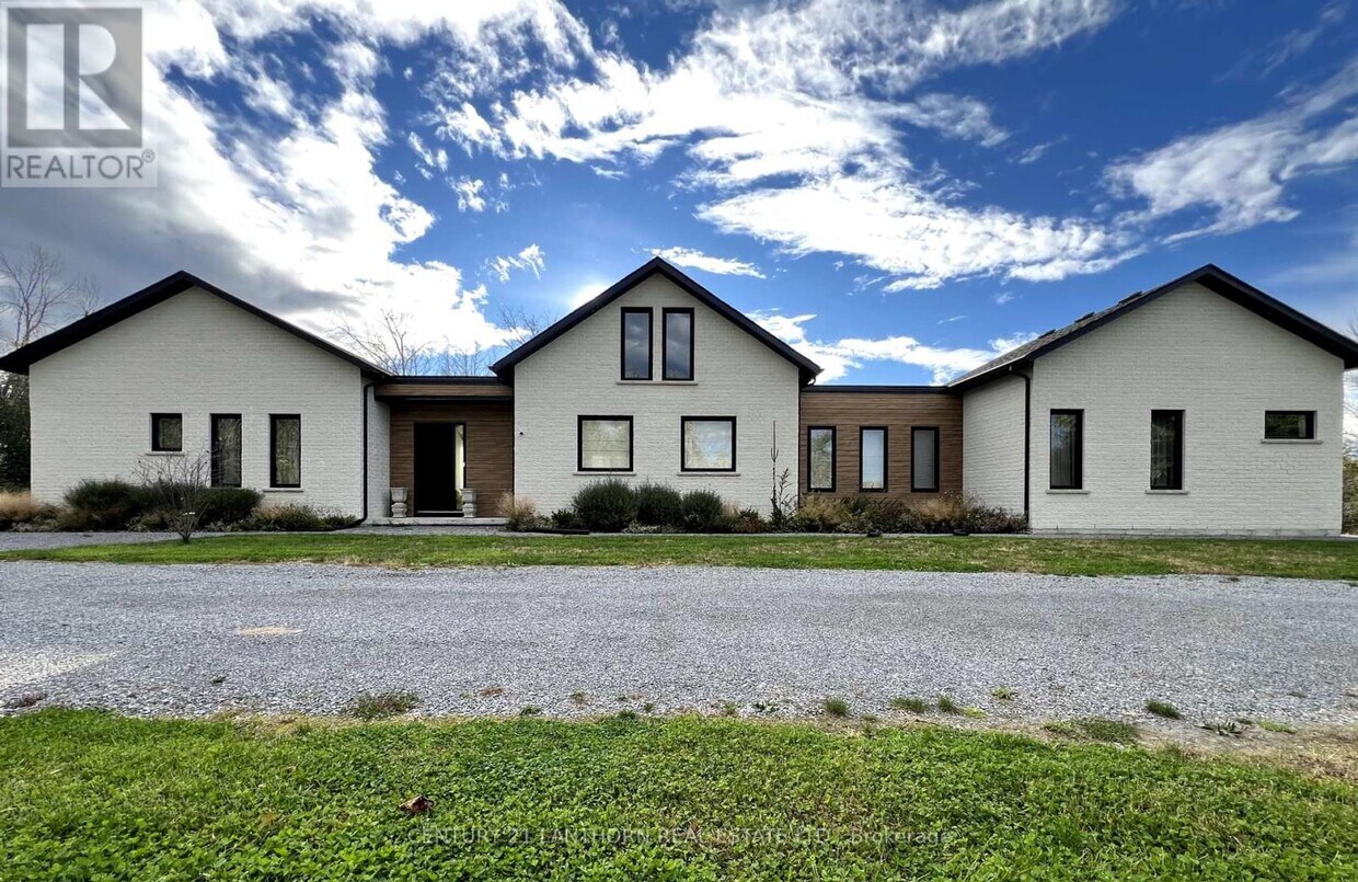 19458 Loyalist Pkwy, Prince Edward County (Hillier), ON K0K 1T0 House