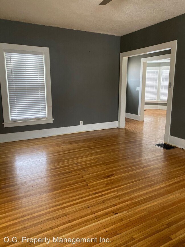 Building Photo - 3 br, 1.5 bath House - 339 Raines Park
