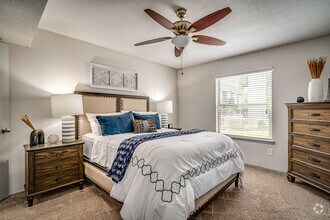 1BR, 1BA - 800SF - The Adalene