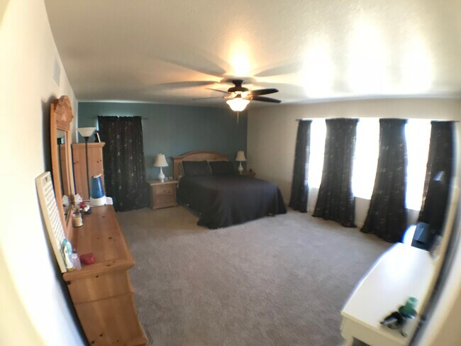 Dormitorio principal - 9404 Gray CT