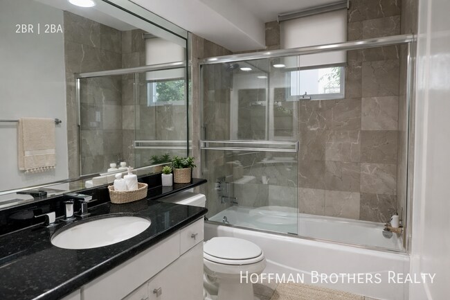 Foto del edificio - 1479 S Beverly Dr