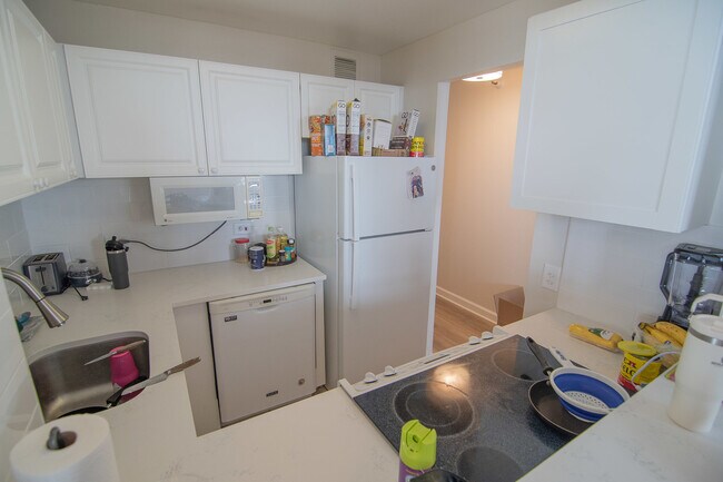 Foto del edificio - 3660 N Lake Shore Dr
