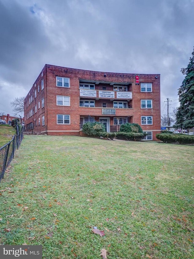 Primary Photo - 3794 Martin Luther King Jr Ave SE