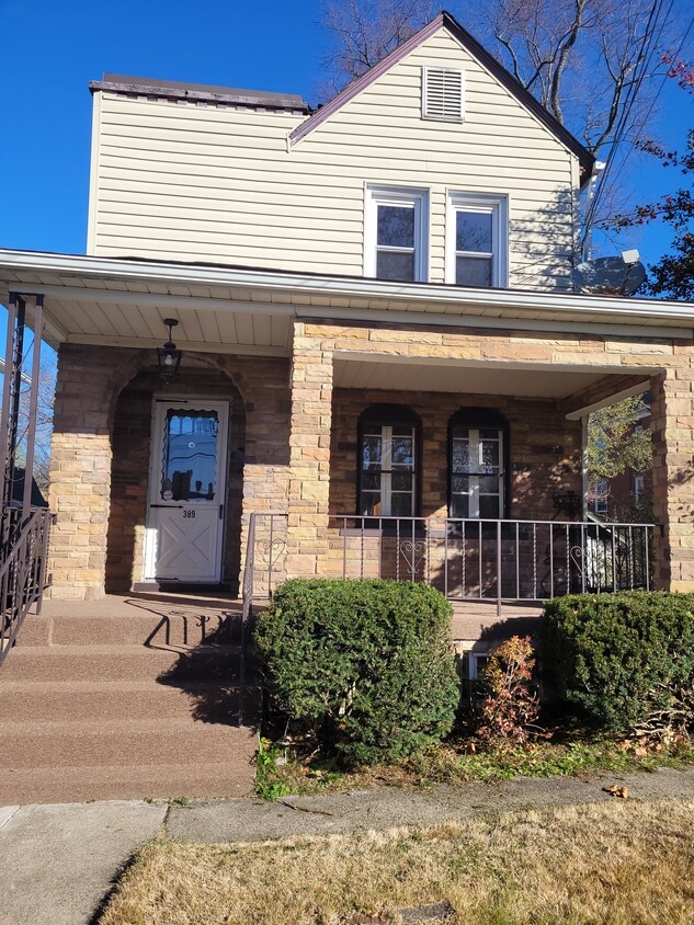389 Porte St, Oakmont, PA 15139 House Rental in Oakmont, PA
