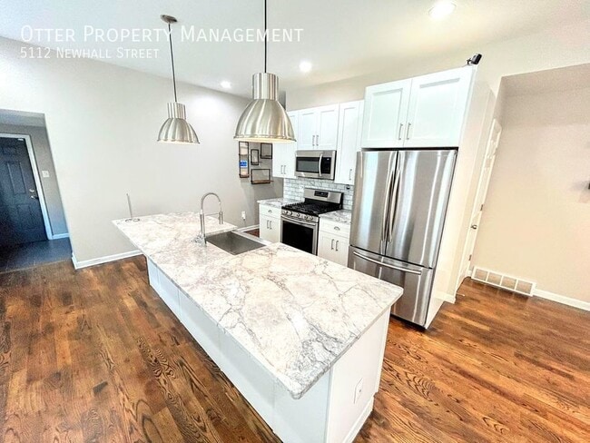 Building Photo - 5BR/3BA Recently Remodeled Home in Histori...