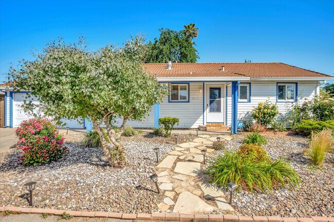 Building Photo - 2017 Janice Ave