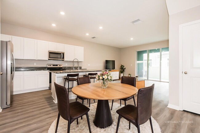 Building Photo - 2893 Peony Pr Ln