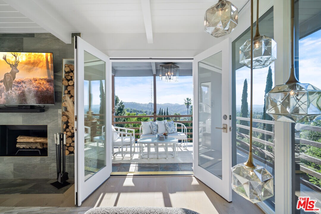 Foto principal - 3288 Wrightwood Dr