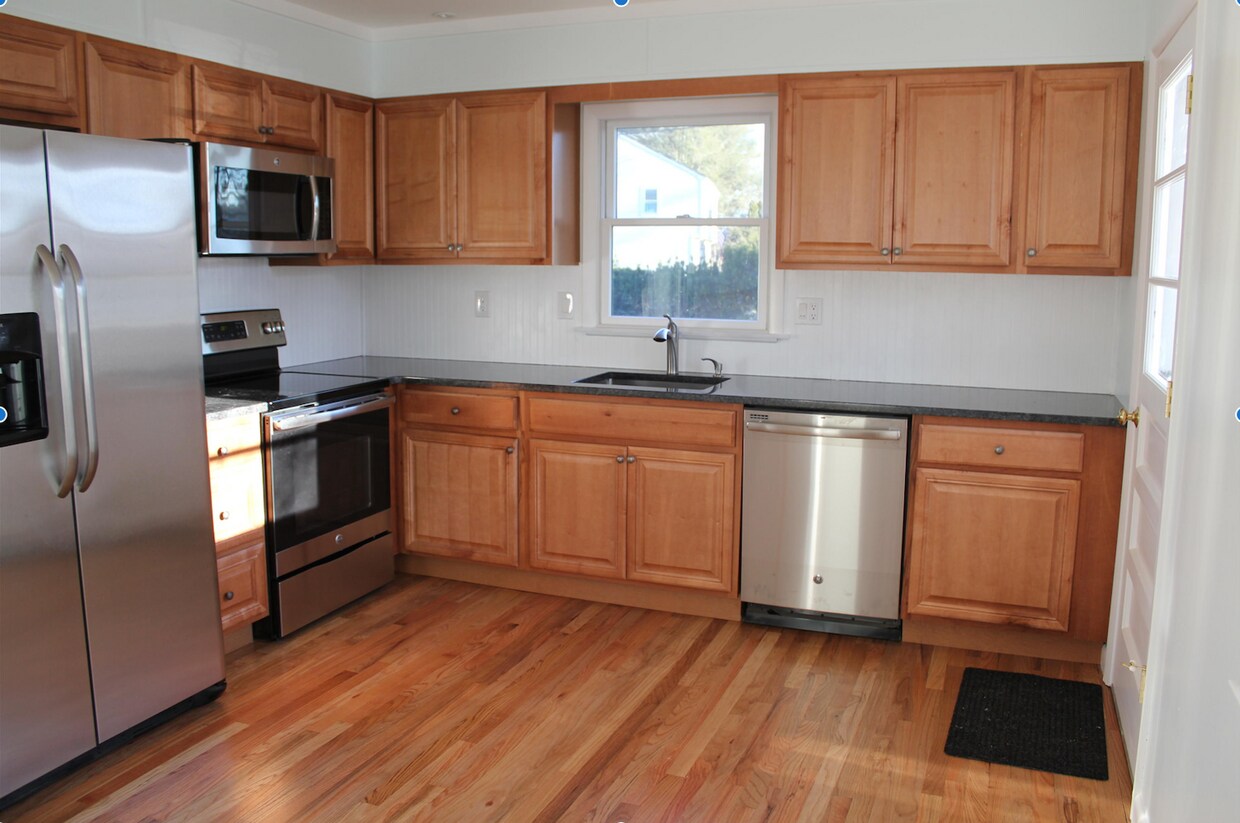 6 River St, New Canaan, CT 06840 Townhome Rentals in New Canaan CT