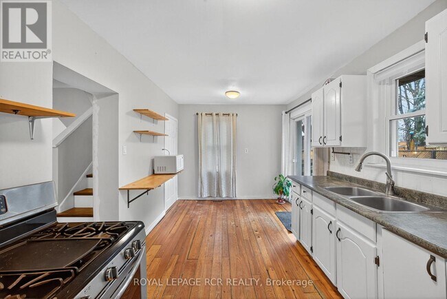 Photo du bâtiment - 170 Young St