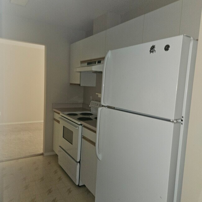 Photo du bâtiment - 8537-8537 Young Rd