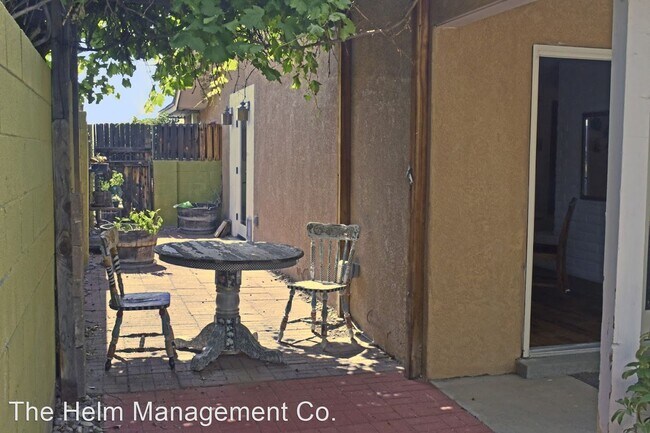 Foto del edificio - 4 br, 2 bath House - 2120 Father Sky