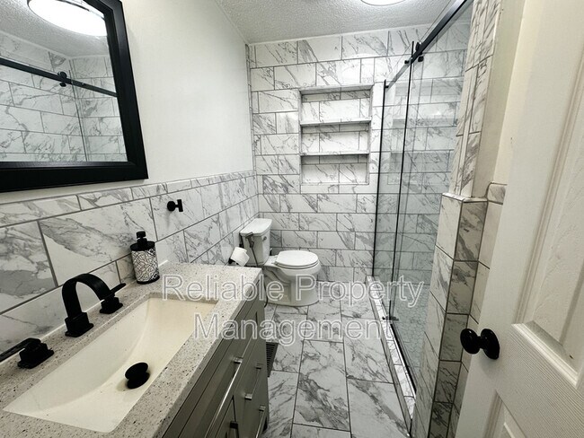 Foto del edificio - 511 Willow Dr