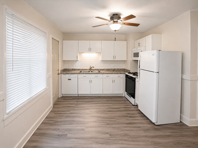Foto del edificio - Cute & Cozy 2 Bedroom Home for Rent
