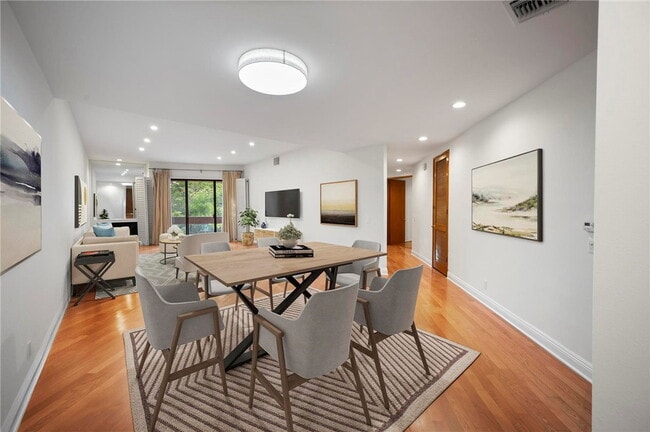 Foto del edificio - 750 S Bundy Dr