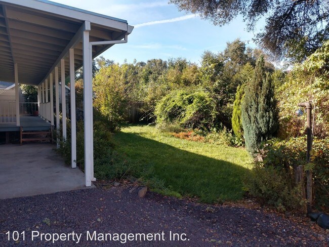 Building Photo - 2 br, 2 bath House - 8300 Uva Dr