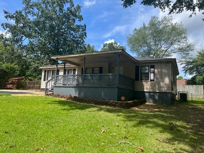 Building Photo - 100 Lawson Dr Birmingham, AL 35215