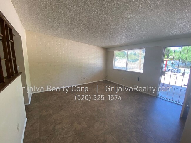 Building Photo - Duplex for Rent