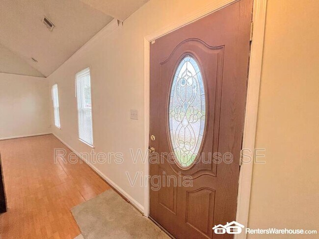 Building Photo - 4100 Old Lyne Rd