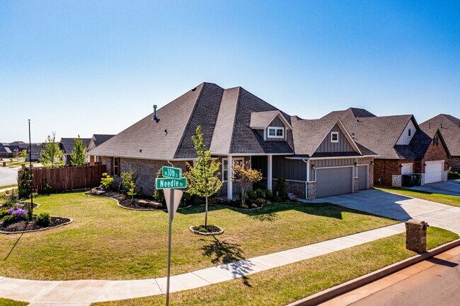 Foto del edificio - Stunning Corner Lot