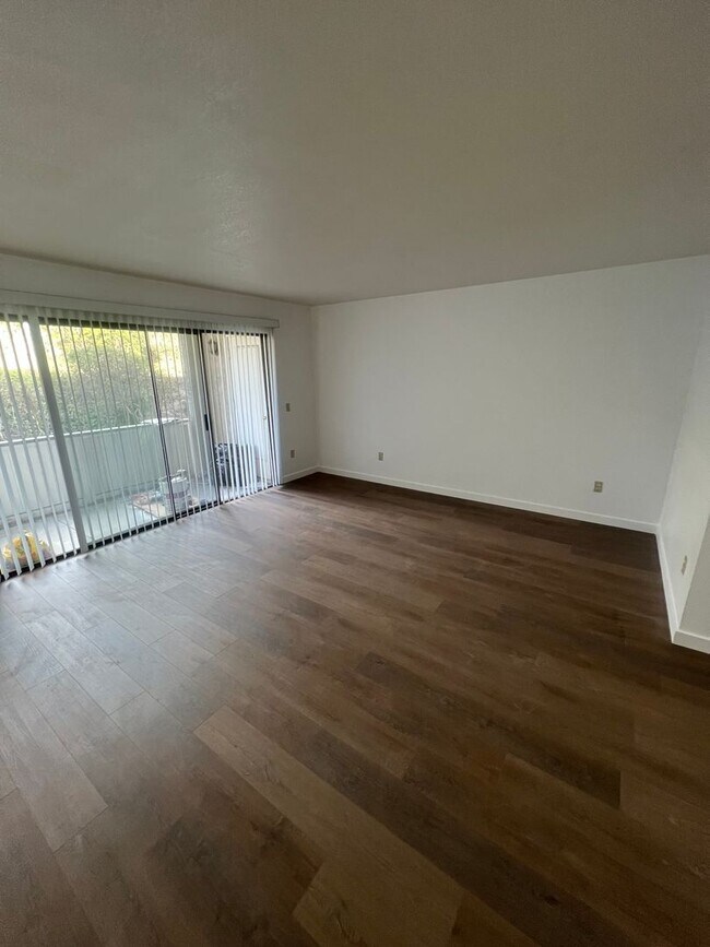 Foto del edificio - 2 Bed, 2 Bath Condo - 24317 El Pilar