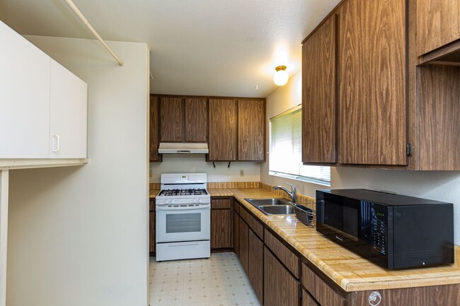 Building Photo - ***OCEANSIDE SENIOR COMMUNITY 55+*** TWO B...