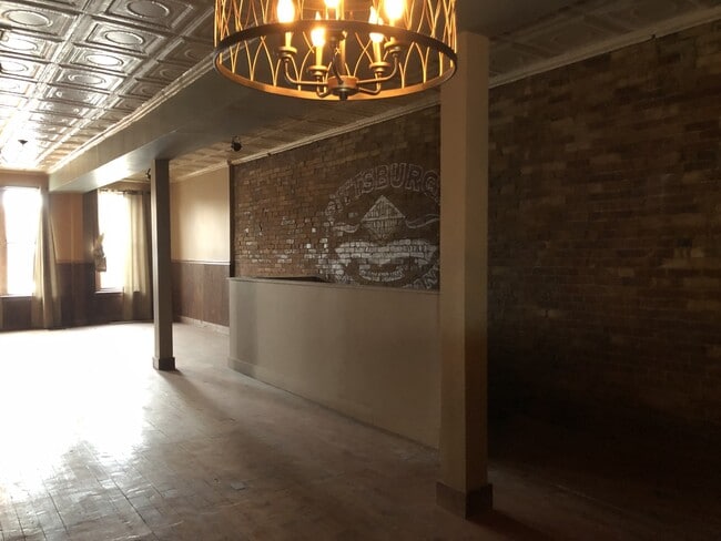 Foto del edificio - 2222 E Carson St