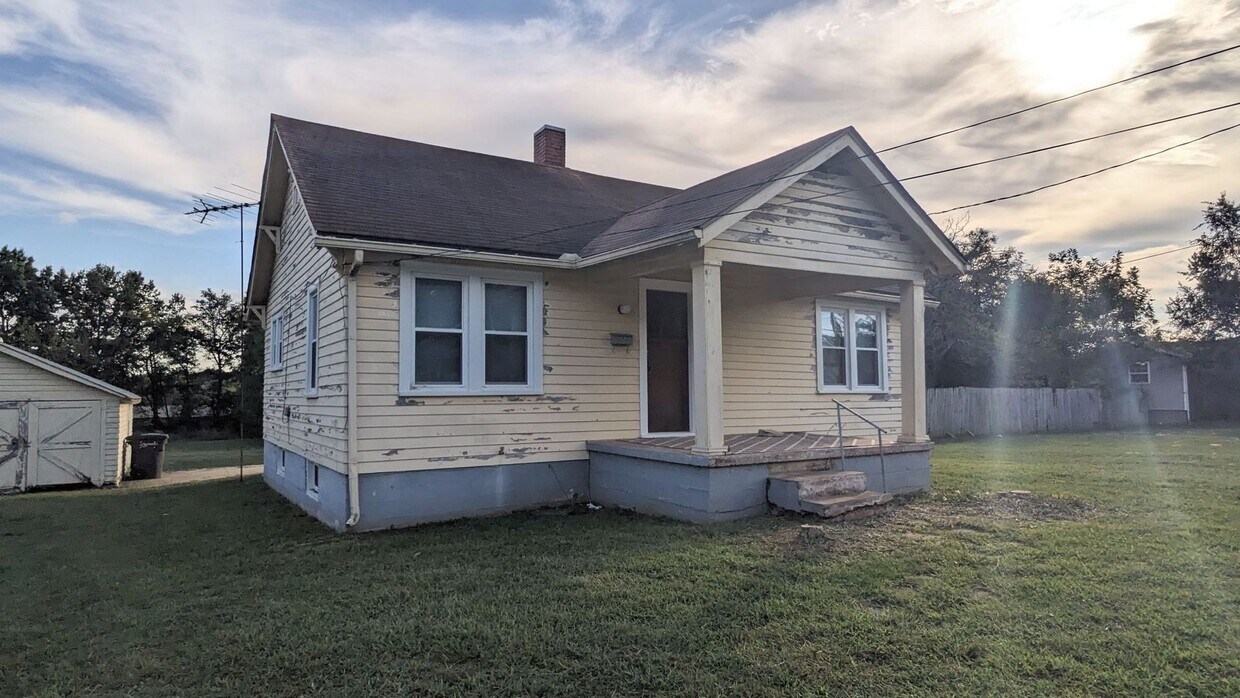 Foto principal - Cozy 2 Bedroom House!