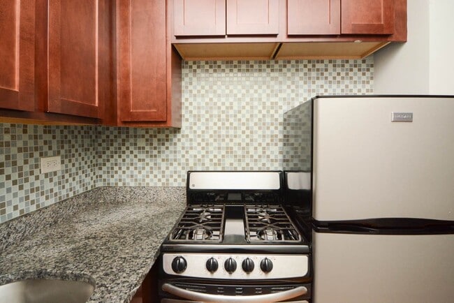 Foto del edificio - 553 W Arlington