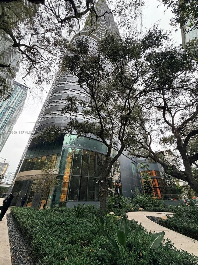 Building Photo - 1000 Brickell Plaza